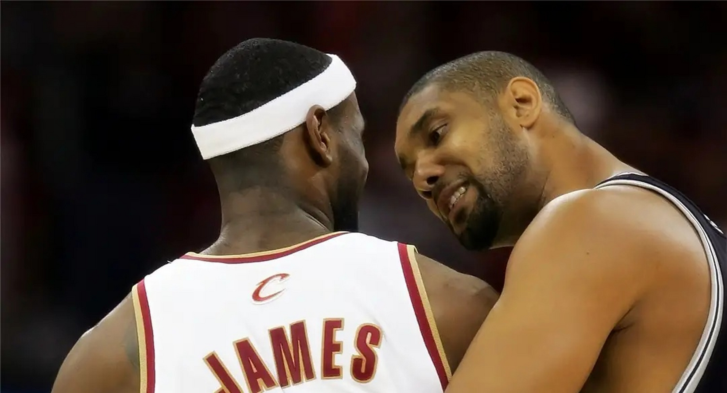 欧冠改制后连续3场破门最年轻榜单：17岁卡尔居首，姆巴佩次席（欧冠改制以来连续三场进球最年轻球员榜：17岁卡尔领跑，姆巴佩第二）