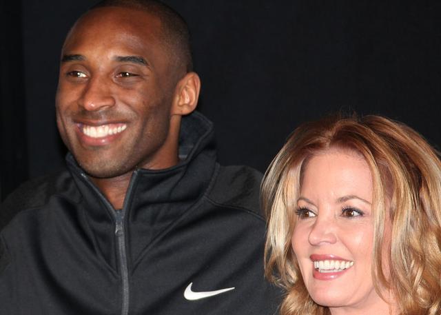 判决书：原北京人和球员陈某因多次受贿，判处有期徒刑一年半（法院判决：前北京人和球员陈某多次受贿，被判处有期徒刑一年六个月）