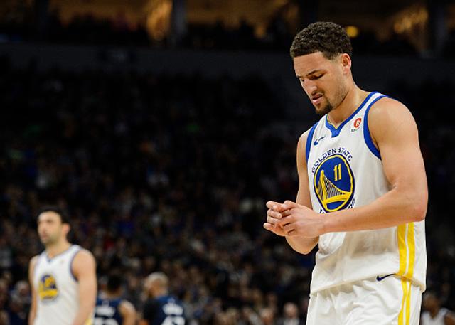 中国球员留洋要分几步走？看看日本足球的“参考答案”（中国球员如何分步留洋？日本足球给出示范）