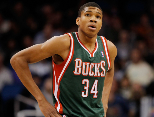 曼晚：多纳鲁马对加盟曼联持开放态度，但不会采取永久转会（曼晚：多纳鲁马愿赴曼联，但不考虑以永久转会形式加盟）